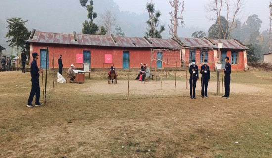 दाङका दुई मतदान केन्द्रमा मतदान सुरु हुन सकेन