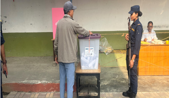 जिल्ला कारागार भरतपुर मतदान केन्द्रमा सत् प्रतिशत मत खस्यो