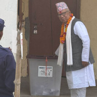 एक सय पाँच वर्षीय खड्काले गर्नुभयो पहिलो मतदान