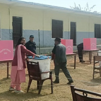 कांग्रेस सहमहामन्त्री चौधरीद्वारा मतदान