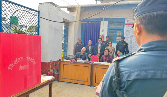 बागलुङमा ५१ जना कैदीबन्दीले गरे मतदान