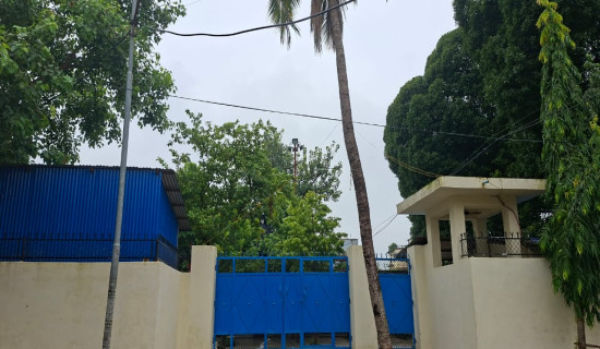 रौतहटमा ६१  जना कैदीबन्दीले गरे मतदान