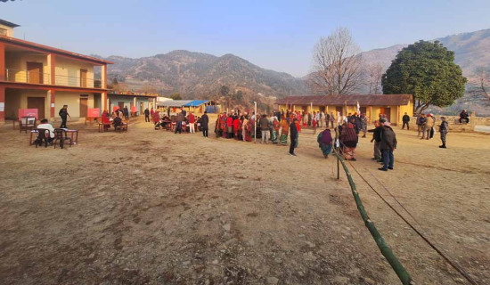 शोकबिच पनि मताधिकारको प्रयोग