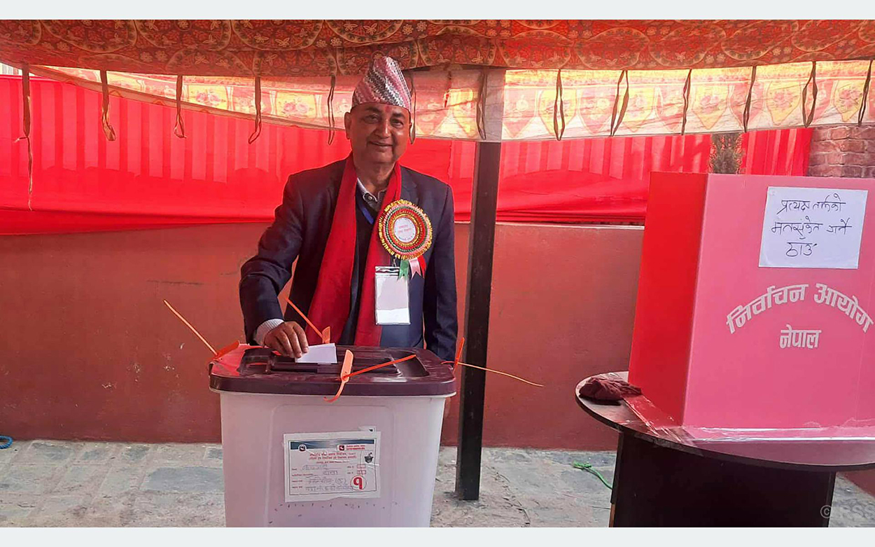 एमाले नेता पोखरेलद्वारा मतदान