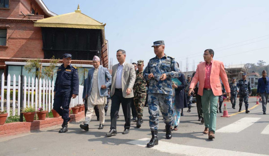 रौतहटमा ६१  जना कैदीबन्दीले गरे मतदान