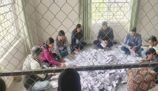 नवलपरासीका दुवै निर्वाचन क्षेत्रमा रास्वपाले अग्रता बढाउँदै, विनोद चौधरी १८ सय मतले पछाडि