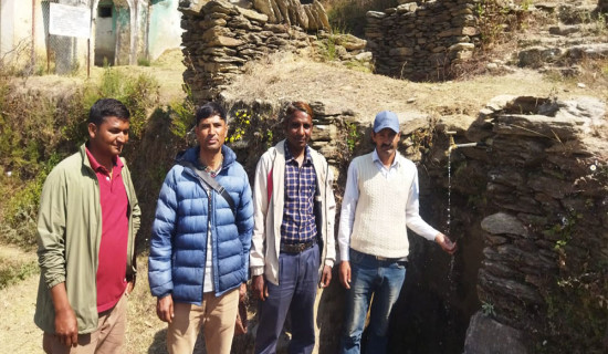 खडेरीमा पानीको मूल फुट्यो, गाउँमा खुसीयाली