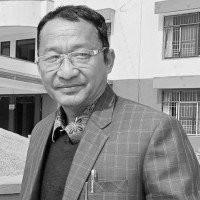 ‘भविष्यको चिन्ताले पिरोलिरहन्छ’