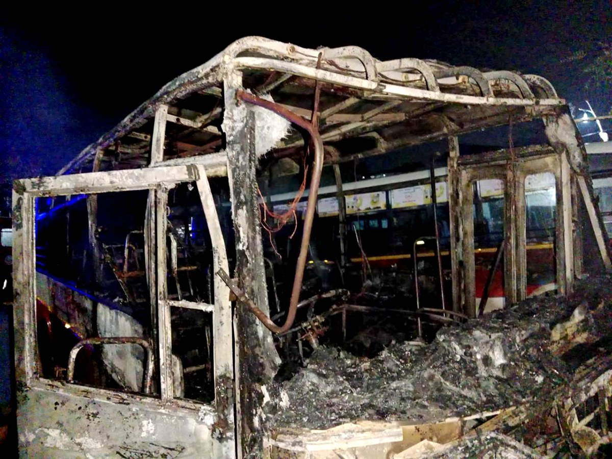 धरानमा पार्किङमा राखिएको बसमा आगलागी