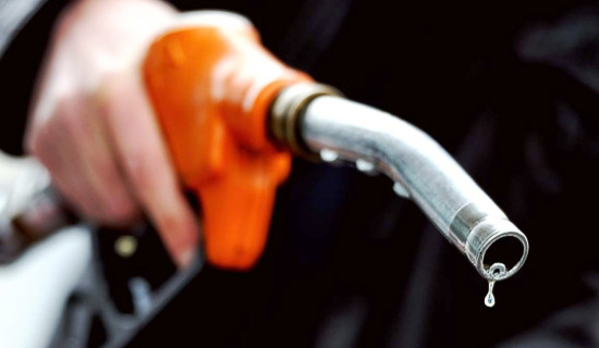 पाकिस्तानमा इन्धनको अभाव, मूल्य बढ्ने डर कायम