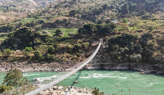 झोलुङ्गे पुलले छोट्यायो दुई घण्टाको बाटो