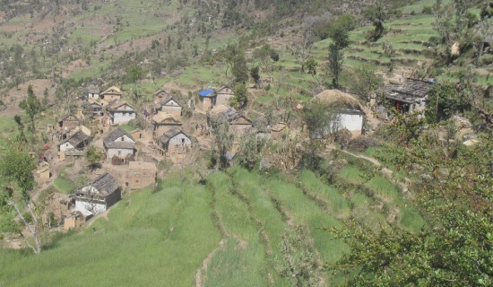 घोराहीमा यातायात कार्यालय खोल्न माग गर्दै मन्त्रीलाई ज्ञापनपत्र