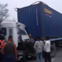 निर्धारित भाडादरभन्दा तेब्बर असुुल्दै यातायात व्यवसायी