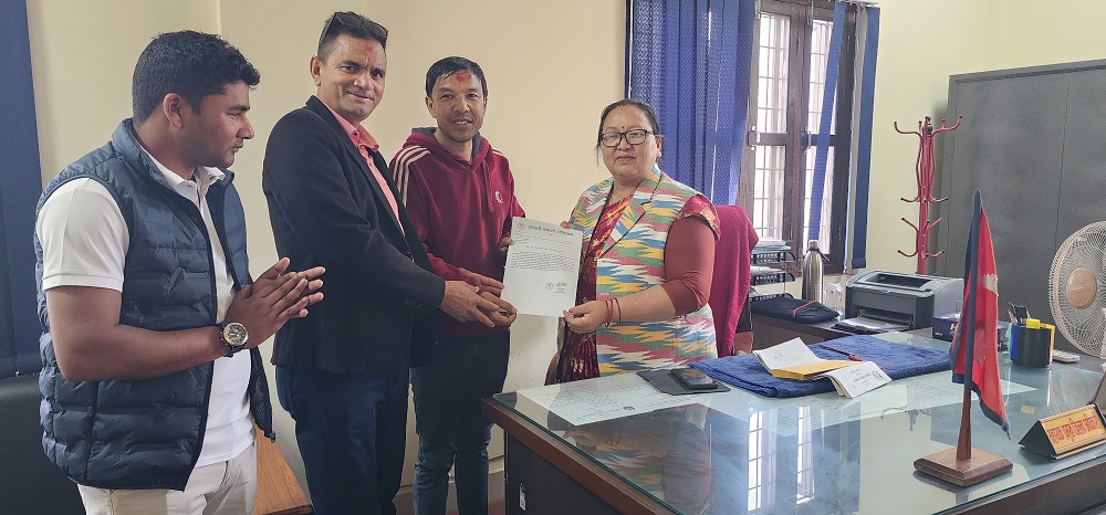 अलपत्र बाल अस्पताल सञ्चालनका लागि प्रशासनलाई ज्ञापनपत्र