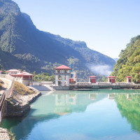 सडक बनाउँदै बिते तीन दशक