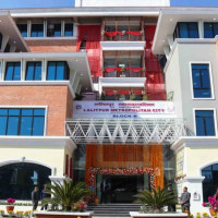 सडक बनाउँदै बिते तीन दशक