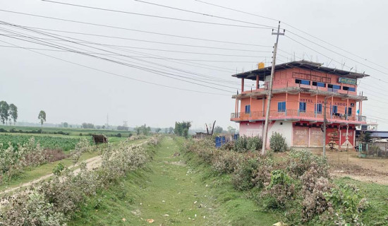 नहर छ पानी छैन