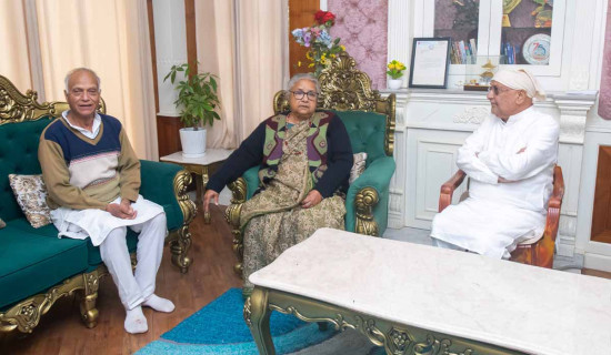 प्रधानमन्त्री कार्की र एमाले अध्यक्ष ओलीबिच भेट, शोकमा समवेदना प्रकट