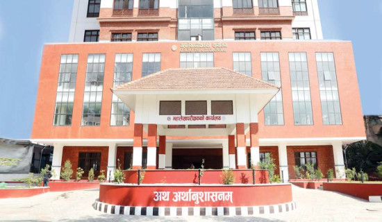 विकास खर्च कमजोर राजस्वमा सामान्य सुधार