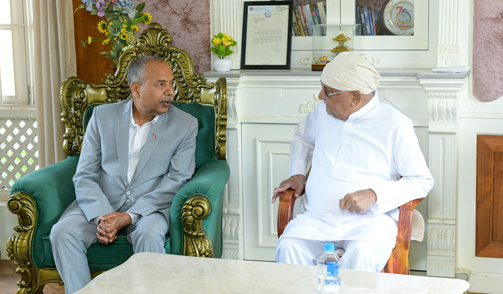 उपराष्ट्रपति यादवद्वारा  पितृशोकमा रहनुभएका ओलीप्रति समवेदना