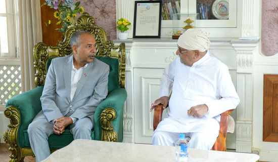 उपराष्ट्रपति यादवद्वारा  पितृशोकमा रहनुभएका ओलीप्रति समवेदना