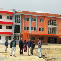 निर्वाचित भएपछि मतदाता भेट्दै रोकाया