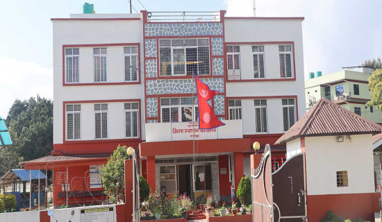 प्रशासन कार्यालयबाट करिब दुई हजारलाई सेवा प्रदान