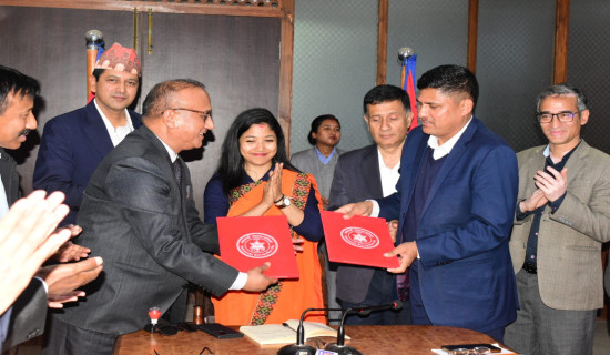 महानगरका विद्यार्थीको निःशुल्क आँखा परीक्षणका लागि सम्झौता