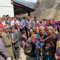 ईदको अवसरमा मुस्लिम समाजद्वारा कैदीबन्दीलाई नयाँ लुगा