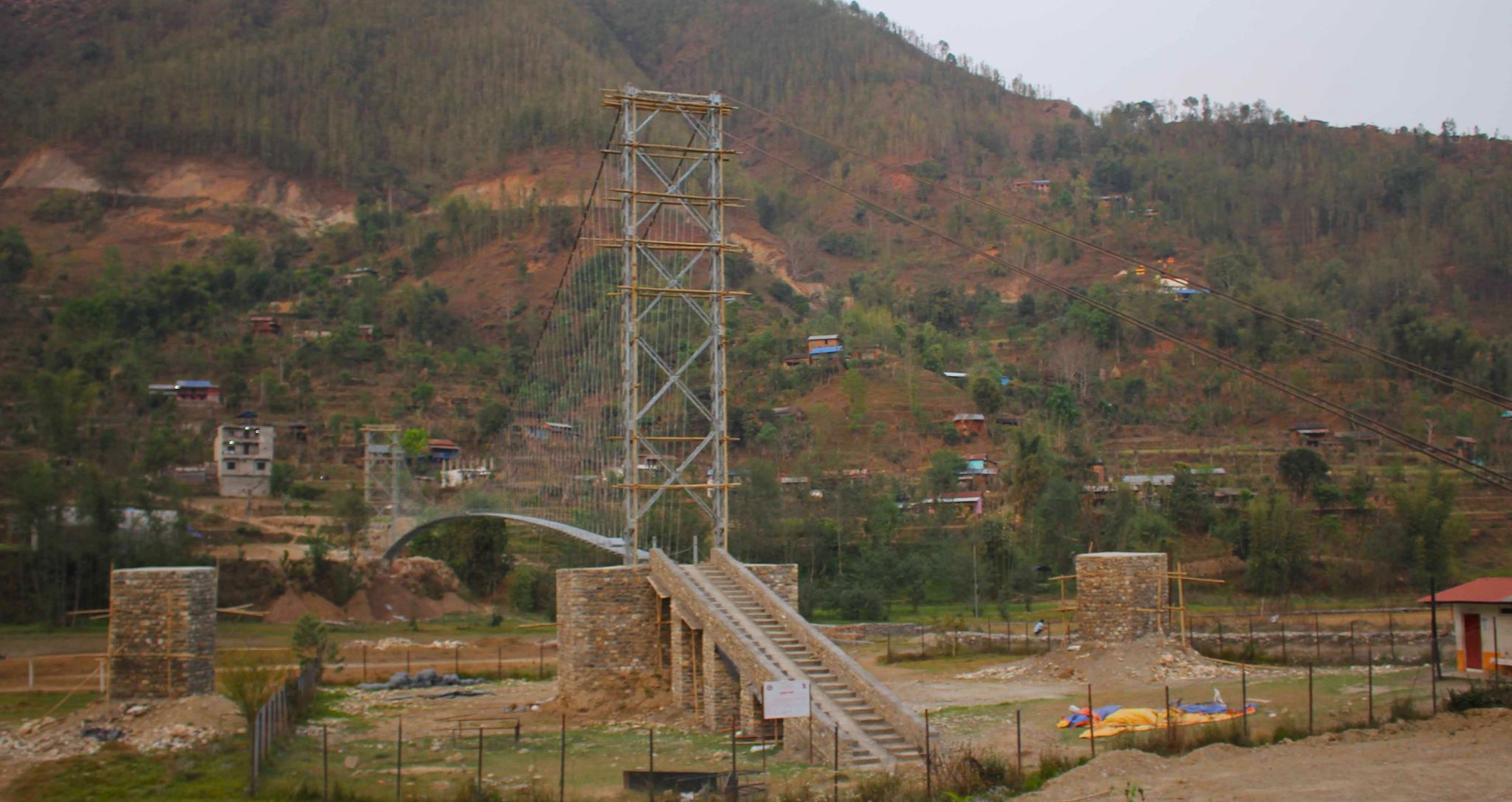 झोलुङ्गे पुल निर्माणले स्थानीयलाई सहज