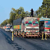 मुस्ताङमा हिमपातपछि जनजीवन सामान्य बन्दै