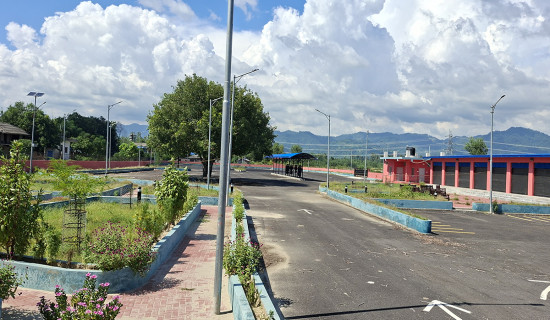 नगरपालिकाले चासो नलिदा सुरु हुन् सकेन चन्द्रपुर बसपार्क