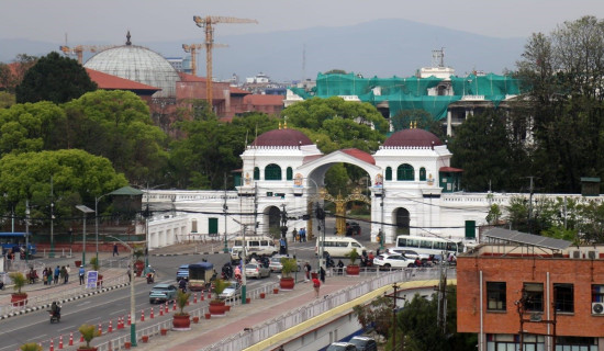 भुइँमै बसेर कार्यपालिकाको बैठक
