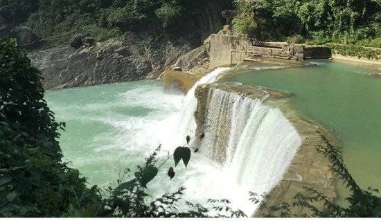 सडक निर्माण तीव्र