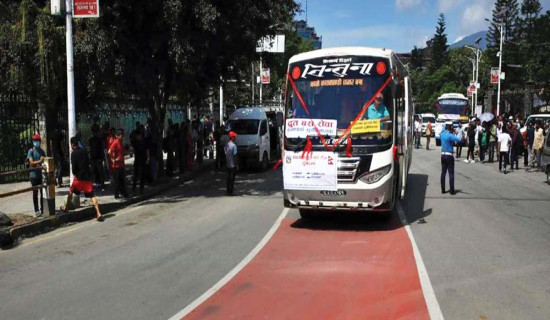 बेवारिसे बन्यो द्रुत बस सेवा