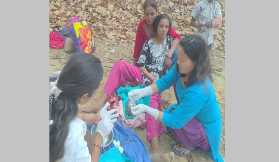 हिल्सा सिमकोटको याल्वाङ खण्डमा साढे नौ घण्टा सडक बन्द