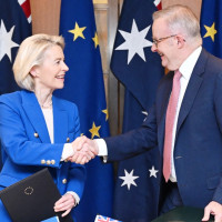 गाउँको सरल जीवन : खर काट्ने मौसम सुरु