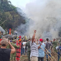 सुरुङमा फसेका मजदुरलाई बाहिर निकाल्न सुरु