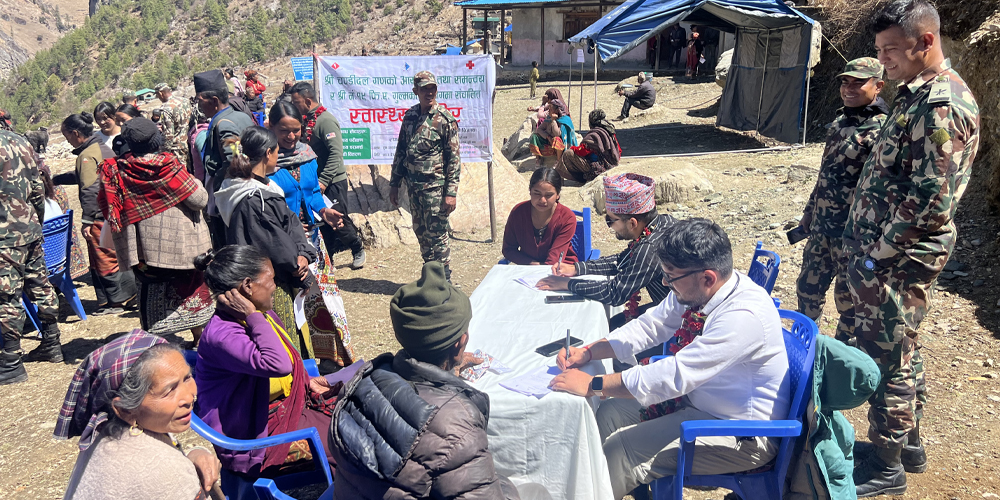 हिमाली जिल्लाको दुर्गम गाउँमा सेनाको शिविर