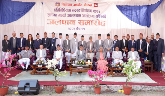 महभिरमा पहिरो : १९ घर उच्च जोखिममा (फोटो फिचर)