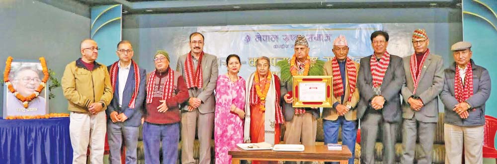 गीतकार खरेललाई ‘परशु–कल्पना स्रष्टा सम्मान’