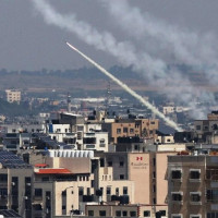 बाढीले दुई सीमास्तम्भ बगायो, दर्जनौँ जोखिममा