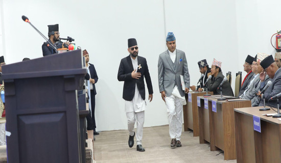 ‘सिलाम साक्मा’को सजावटमा बालेनको शपथ