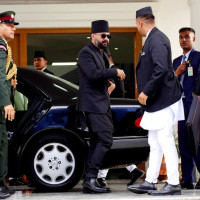 रेसुङ्गामा लालपुर्जा वितरण