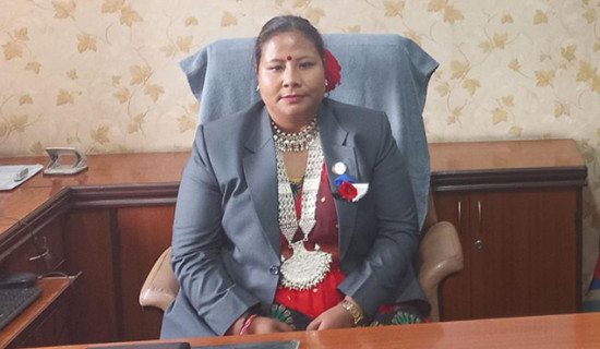 कृषि मन्त्री गीतालाई बुवा जयरामको सन्देश, ‘जनता खुसी पार्ने काम गर्नु’