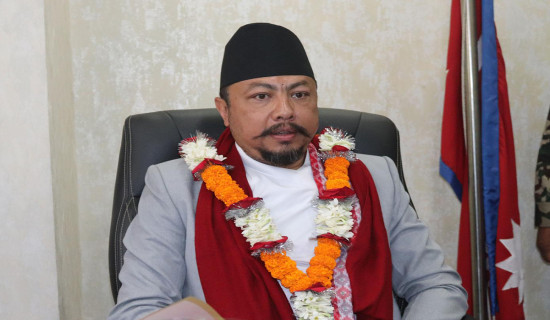 ऊर्जाबाट कोही पनि वञ्चित नहोस्ः ऊर्जामन्त्री श्रेष्ठ