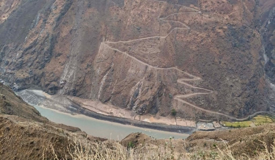 अविरल वर्षाले कर्णाली करिडोर अवरुद्ध