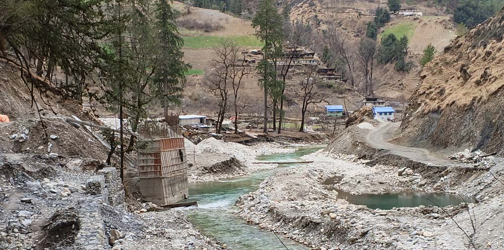 न्याउरीगाडको पुल निर्माण सुस्त