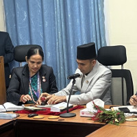 सामुदायिक विद्यालयको पाठ्यपुस्तक ताप्लेजुङ पुग्यो