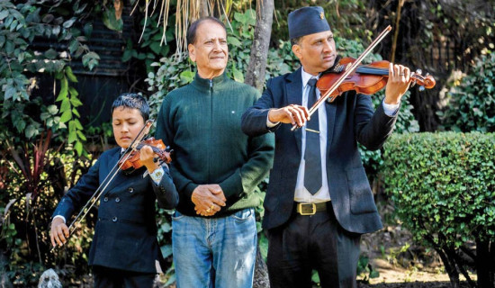 दीपक खरेलको एकल साँझ हुने